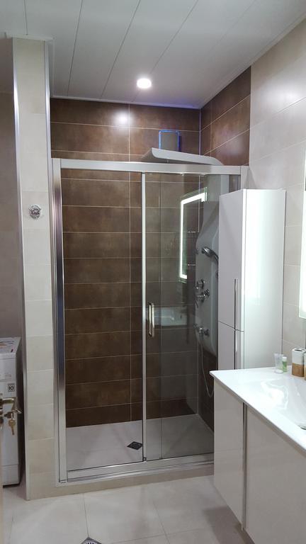 Apartment Rustaveli 1 Tbilisi Eksteriør bilde
