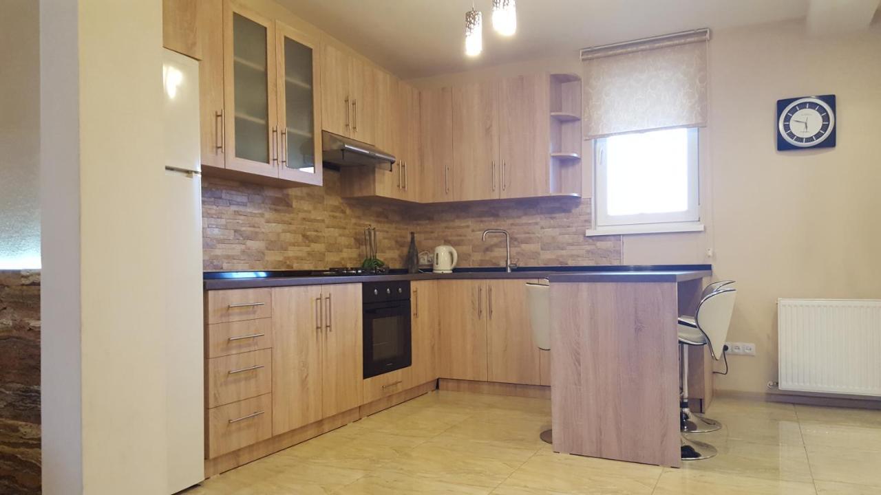 Apartment Rustaveli 1 Tbilisi Eksteriør bilde