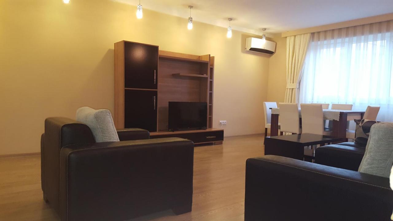 Apartment Rustaveli 1 Tbilisi Eksteriør bilde